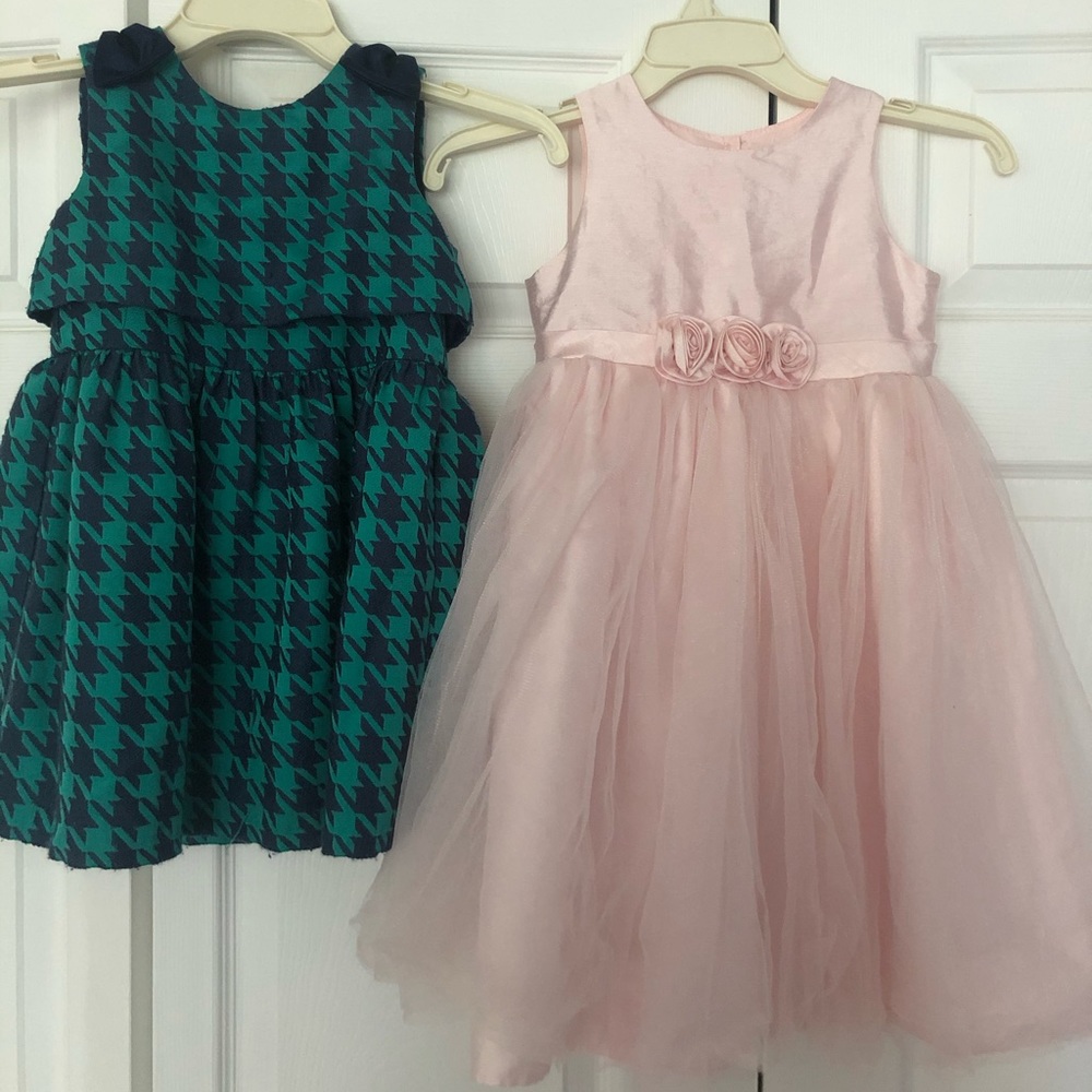 Used Toddler dresses 2 pieces